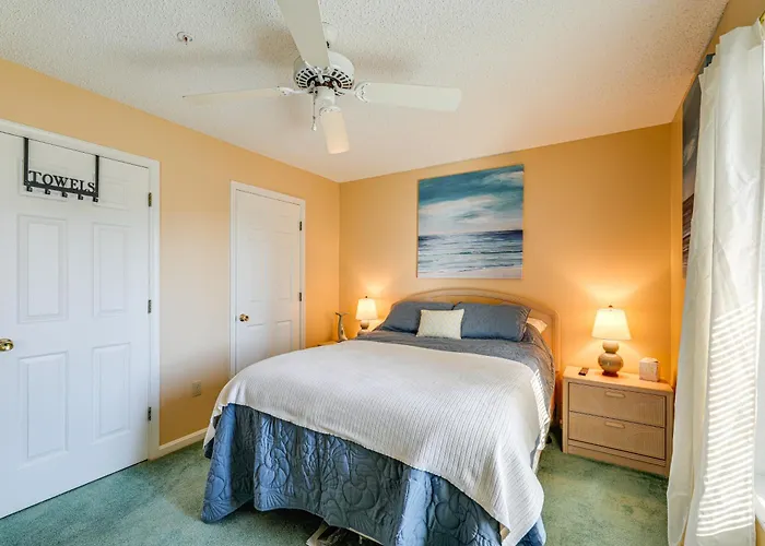 Half Mi To Beach: Bayfront Ocean Condo, Deck
